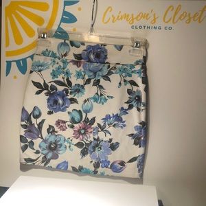 White floral skirt!